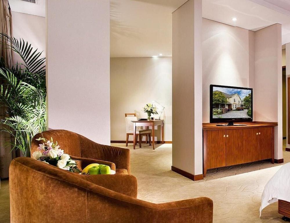 Nanjing Expo Center Hotel Экстерьер фото